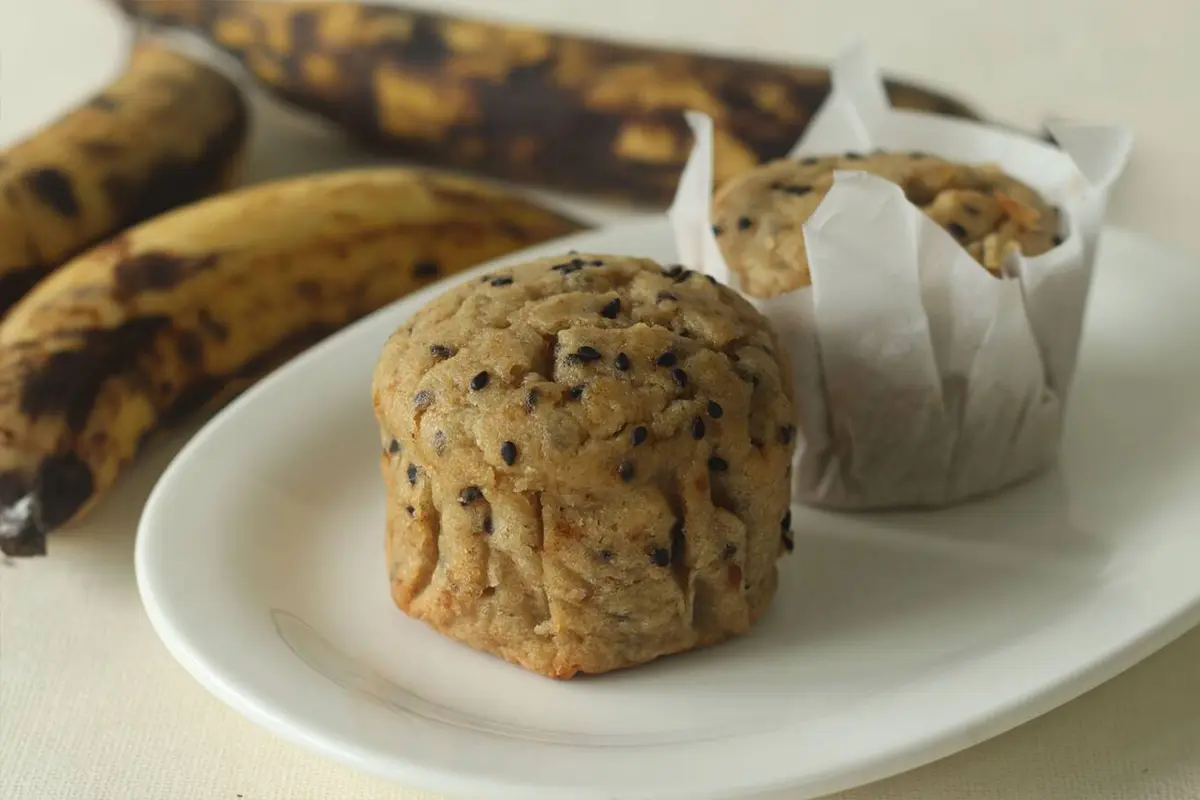 Freshly baked banana bread loaf cooling on a wire rack